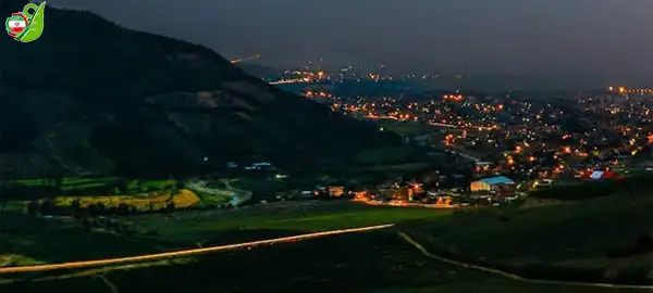 نمایی از شب روستای قلعچه