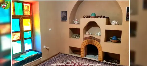 نمایی از فضای داخلی و سنتی اقامتگاه بوم گردی طارونه پارس