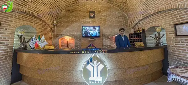 پذیرش هتل لاله بیستون کرمانشاه