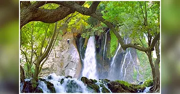 آبشار لندی زیباترین جاذبه گردشگری چهارمحال و بختیاری