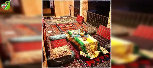 فضای سنتی و زیبای داخل بوم گردی آژند بوانات